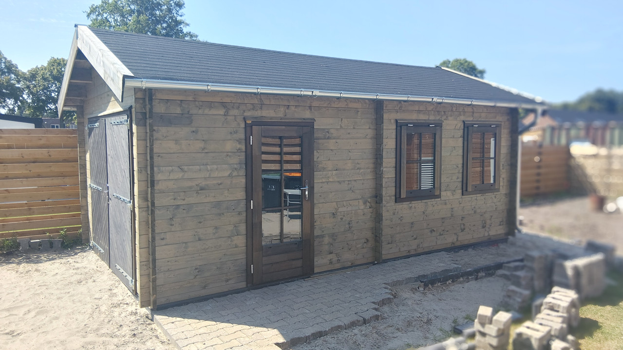 Blokhutten uitgevoerd door R. Keen Houtbouw & Montage - foto 11