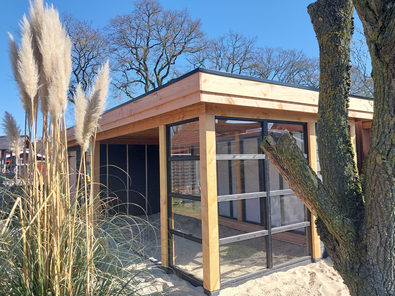 Glaswanden uitgevoerd door R. Keen Houtbouw & Montage - foto 11